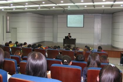 ഺУ԰ＤѧУչУ԰Ļϵл