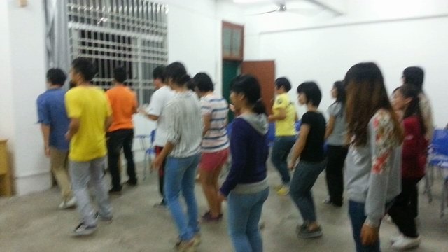 外教Nancy Lois积极营造校园英语学习氛围