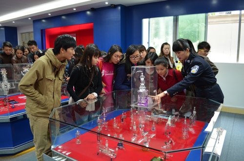 һġϵѧ֧߽н䶾