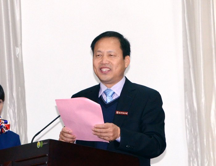 ��60����У��ר�⡿��Уͬ����ʮ����  ����һ�ù���ʢ�䡪������ʦ��ѧԺ���н�У60������ף���