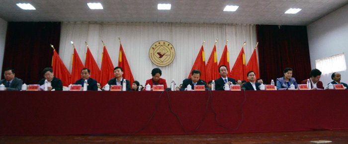 ��60����У��ר�⡿��Уͬ����ʮ����  ����һ�ù���ʢ�䡪������ʦ��ѧԺ���н�У60������ף���