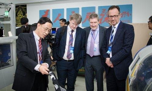 推进纺织服装教育国际化 惠州学院举办“2013国际纺织服装论坛”