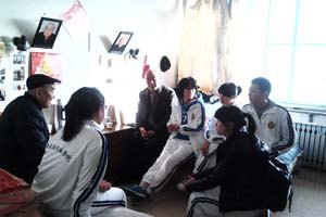 赠人玫瑰 留有余香--------山东旅游职业学院13级学生思政课社会实践活动纪实