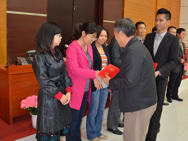 广东石油化工学院老师获3项省教学年会论文奖