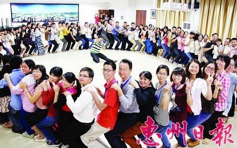 【惠州日报】乡村教师到大学培训 城市大学生乡村教书