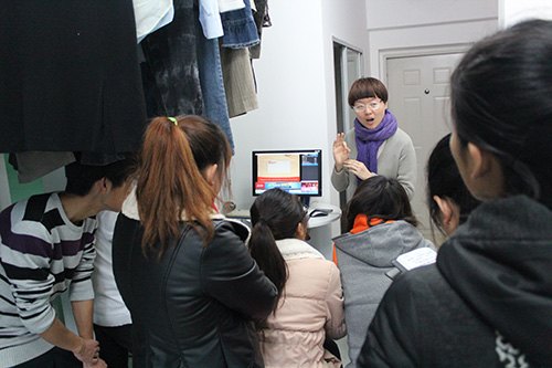 极光青协开展关爱儿童牙齿活动