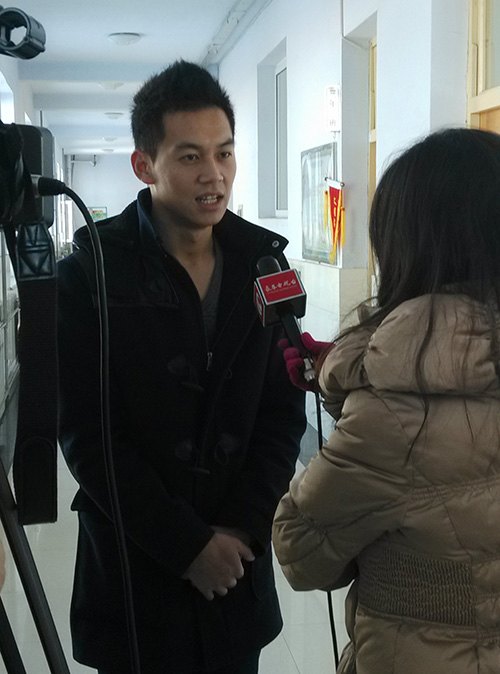 校青年志愿者联合会开展看望留守儿童活动