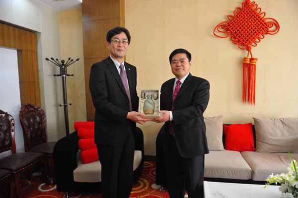 院领导会见日本北陆大学小仓勤理事长一行