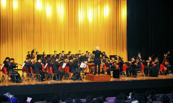 金陵学院举办“庆祝南京大学浦口校区启用20周年暨金陵学院成立15周年交响音乐会”