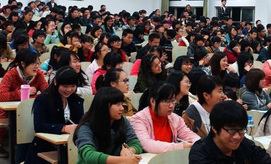 (图文)认识自我 超越自我——安徽工业大学工商学院举行“对90后大学生的认识和思考”专题报告