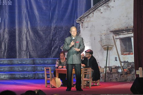 广东石油化工学院举行“纸边的故乡”张慧谋诗歌作品朗诵会