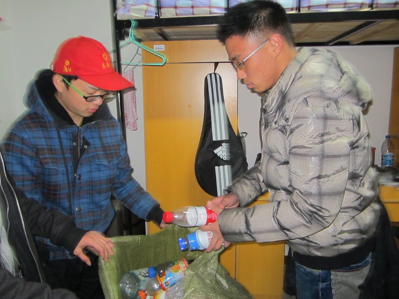 �Ƽ�ѧԺѧ�ӿ�չ��ů���ж���    �����ִ������������