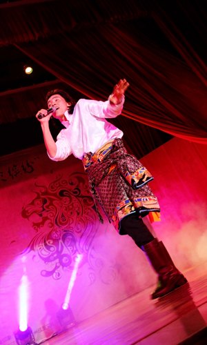 “春华秋实,艺彩缤纷”2014年迎新年晚会成功举行