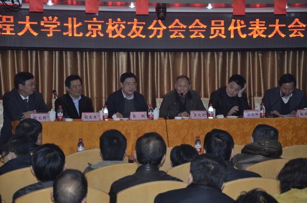 ����У�ѷֻ��ٿ���Ա�������