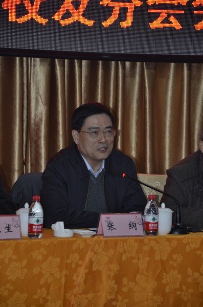 ����У�ѷֻ��ٿ���Ա�������