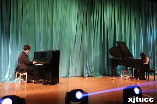 西安交通大学城市学院2014新年音乐会圆满落幕