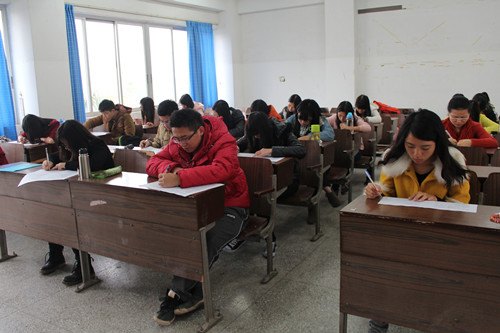 未雨绸缪模拟招聘 提升师范生求职能力