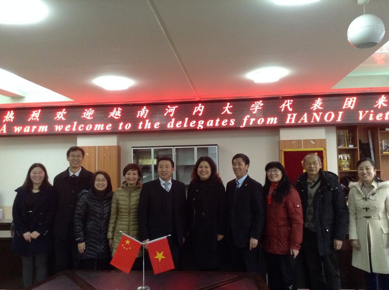 越南河内大学阮氏菊芳副校长来访云南师范大学商学院