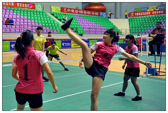 ������ȫ����ѧ�����������ڽ���ѧԺ¡�ؿ�Ļ