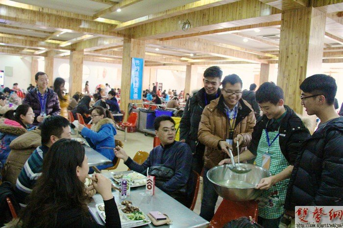 千枚水饺传递冬至祝福 携手留学生弘扬传统文化