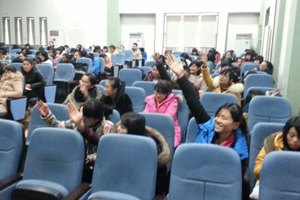 济南职院衣建东教授为山东旅游职业学院做了“知识改变命运 读书创造未来”的讲座