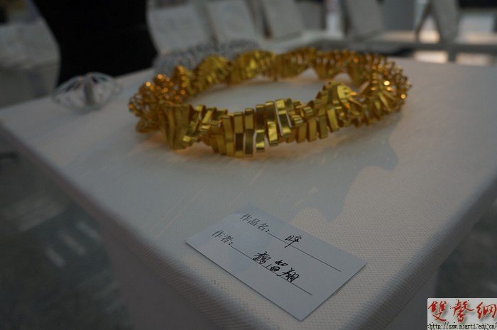 设计学院举办2012级时尚设计专业学期作品汇报展