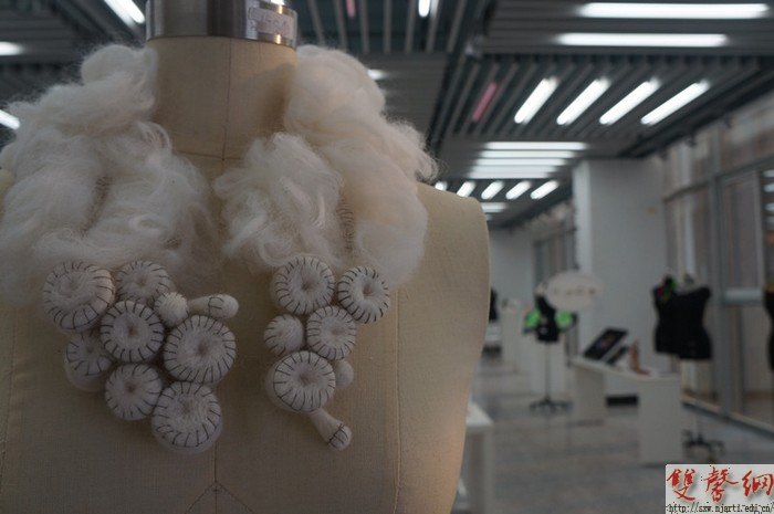 设计学院举办2012级时尚设计专业学期作品汇报展