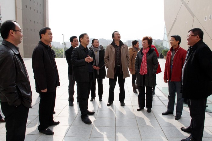 广西师范学院领导到驻邕部分高校新校区学习考察