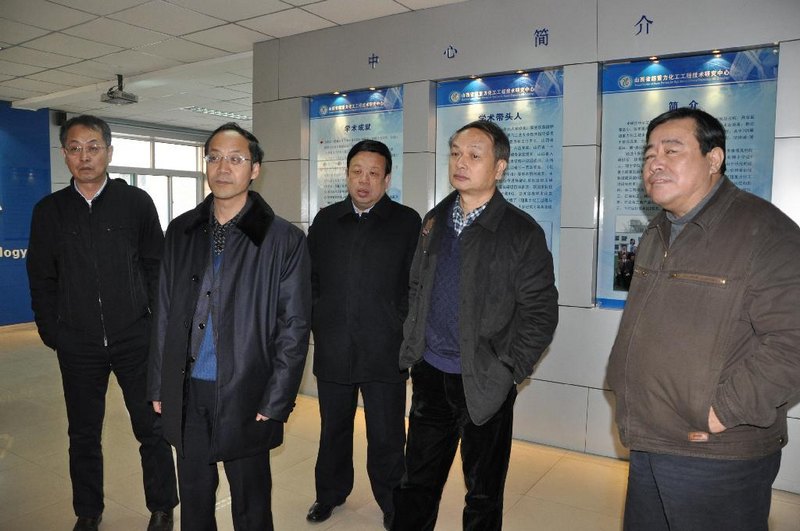 省教育厅副厅长李青山一行来校调研座谈