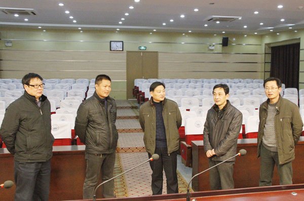 市直属机关工委文明单位补充验收检查审核组来校指导工作
