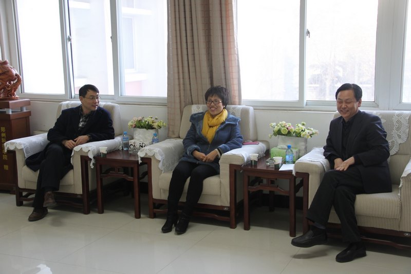 许昌市委常委、统战部部长王忠梅来许昌学院调研
