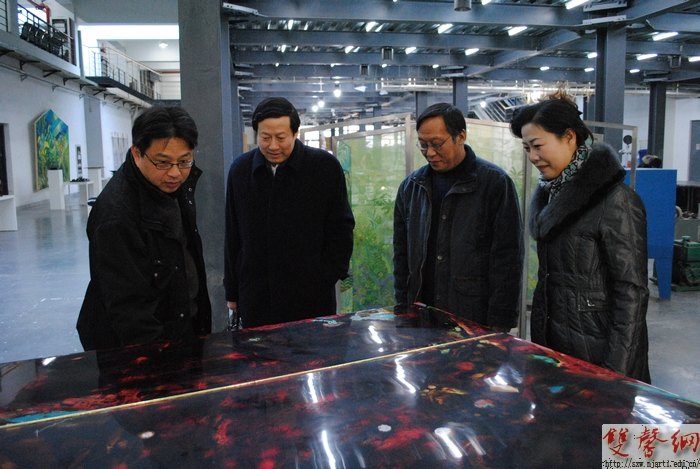 设计学院“艺术设计材料与工艺”实验室顺利通过验收