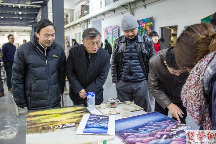 设计学院“艺术设计材料与工艺”实验室顺利通过验收