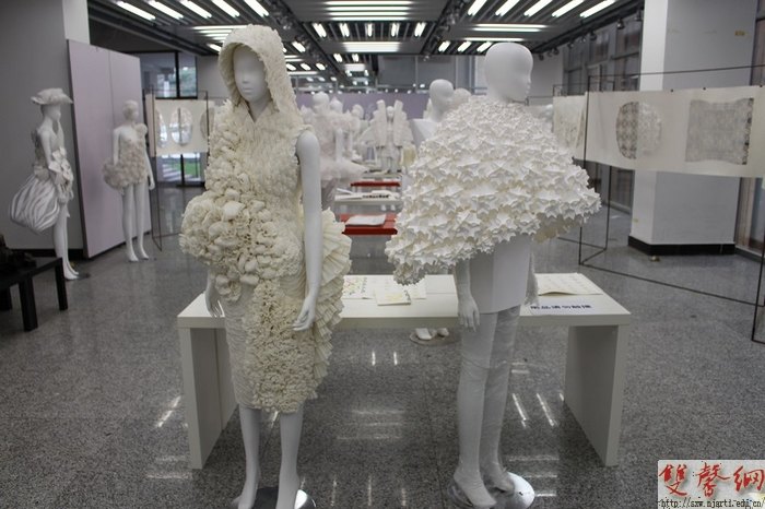 设计学院举办服装设计专业实验性课程作品展
