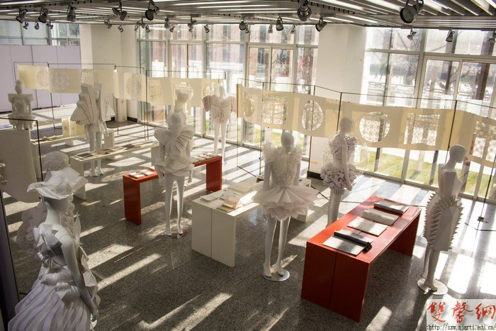 设计学院举办服装设计专业实验性课程作品展