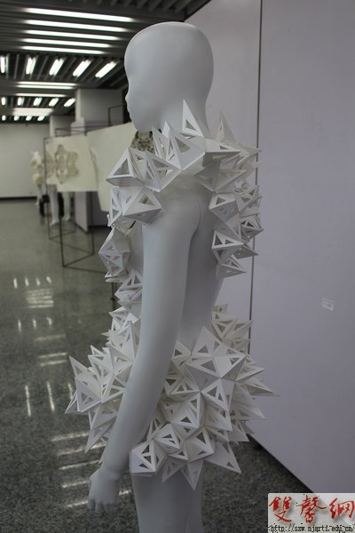 设计学院举办服装设计专业实验性课程作品展
