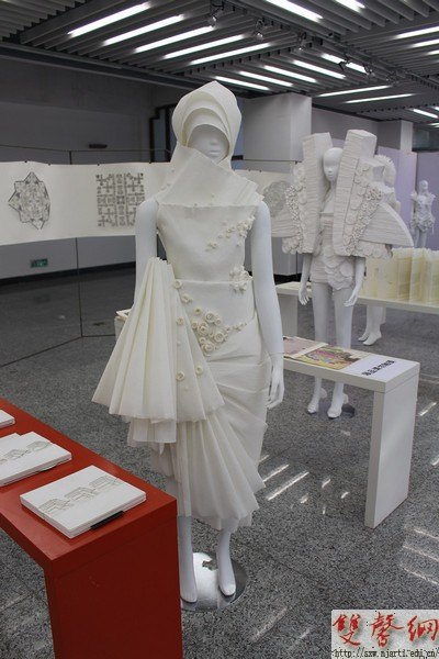 设计学院举办服装设计专业实验性课程作品展