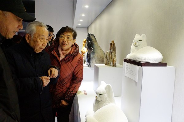 “一代宗师•学术楷模”周国桢教授从艺六十周年陶艺作品展在景德镇陶瓷学院举行