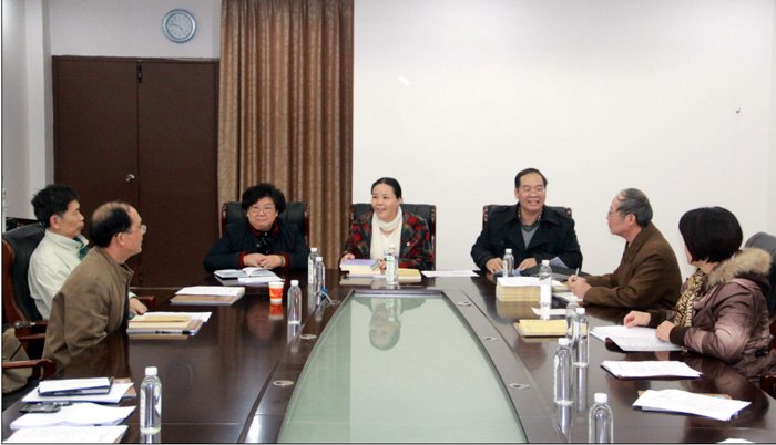 十八届三中全会与人的发展经济学研究座谈会在广西师范学院召开