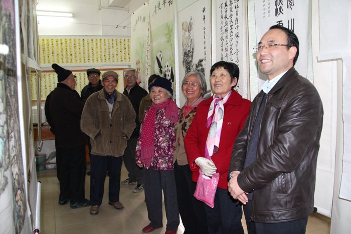 广西师范学院老年书画摄影研究会举办“老骥伏枥 奔中国梦”迎新书画摄影展