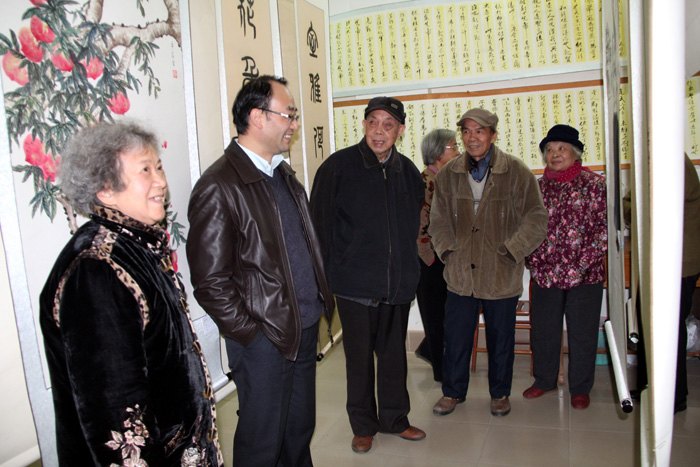 广西师范学院老年书画摄影研究会举办“老骥伏枥 奔中国梦”迎新书画摄影展