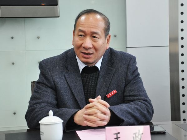 三明学院召开2014年“两节”慰问生活困难党员座谈会