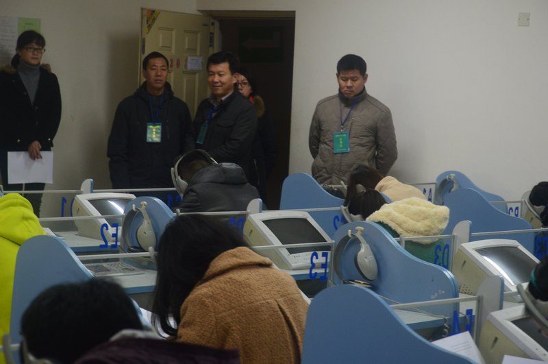 校领导走访调研期末考试