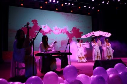 激情飞扬 青春梦想研究生学院举办2014年研究生元旦晚会