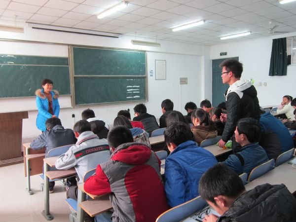 皖西学院聘任安徽财经大学潘淑娟教授为客座教授并作学术报告