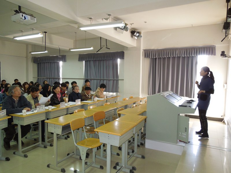 云南师范大学商学院举行2013年“新三中心”教学设计比赛活动