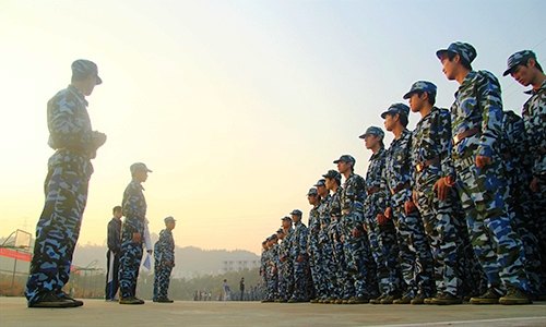 无磨练不青春 2013级学生进行“冬训”