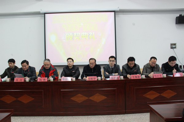 景德镇陶瓷学院工商学院20名学生获首届“金意陶”奖学金