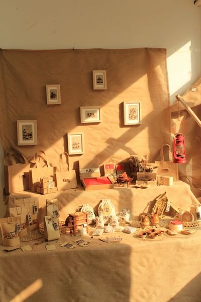 艺术设计学院举行学生创意设计作品展开幕式暨校县合作签约仪式