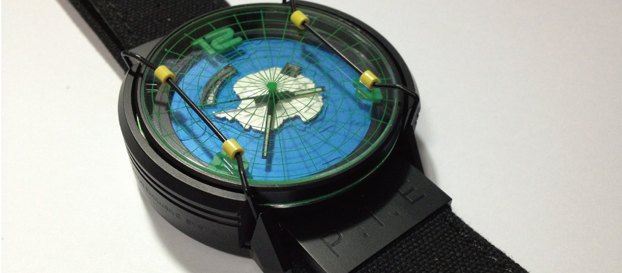 分秒不差 为雪龙号护航:设计学院参与设计中国极地科考专用表